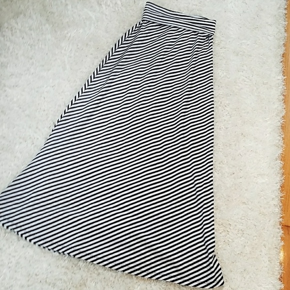 Full length skirt, size XS - Picture 1 of 4